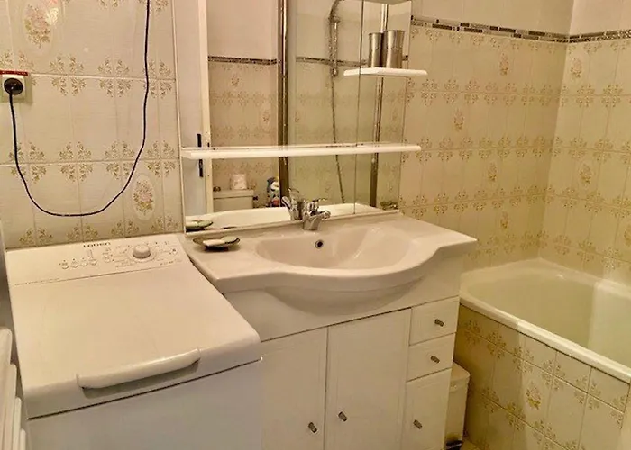 Apartment F2 Climatise Avec Garage, Animaux Bienvenus, Amelie-les-bains - Fr-1-703-179